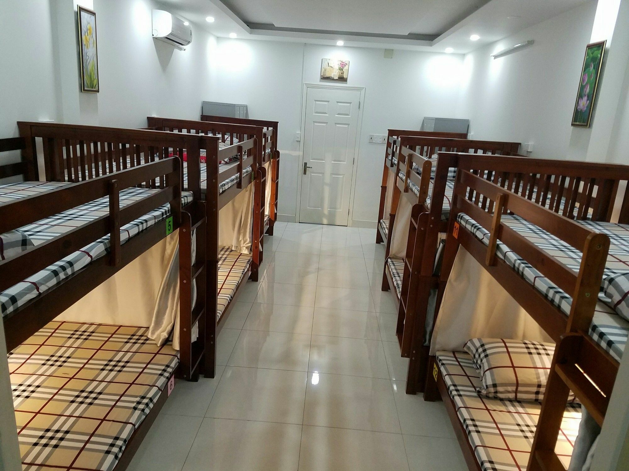 Natural House Hostel ホーチミン市 エクステリア 写真